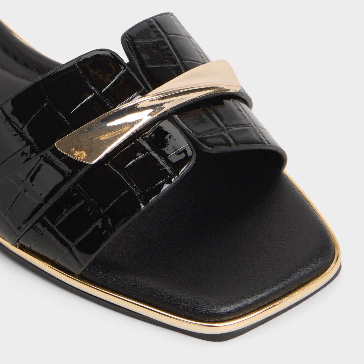 Darlina in Black - Slide sandal | Aldo Classic