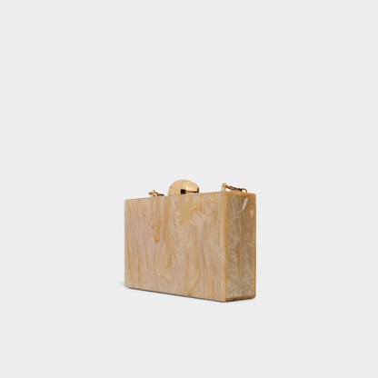 Zaloriaax in Natural - Clutch | Aldo Featured